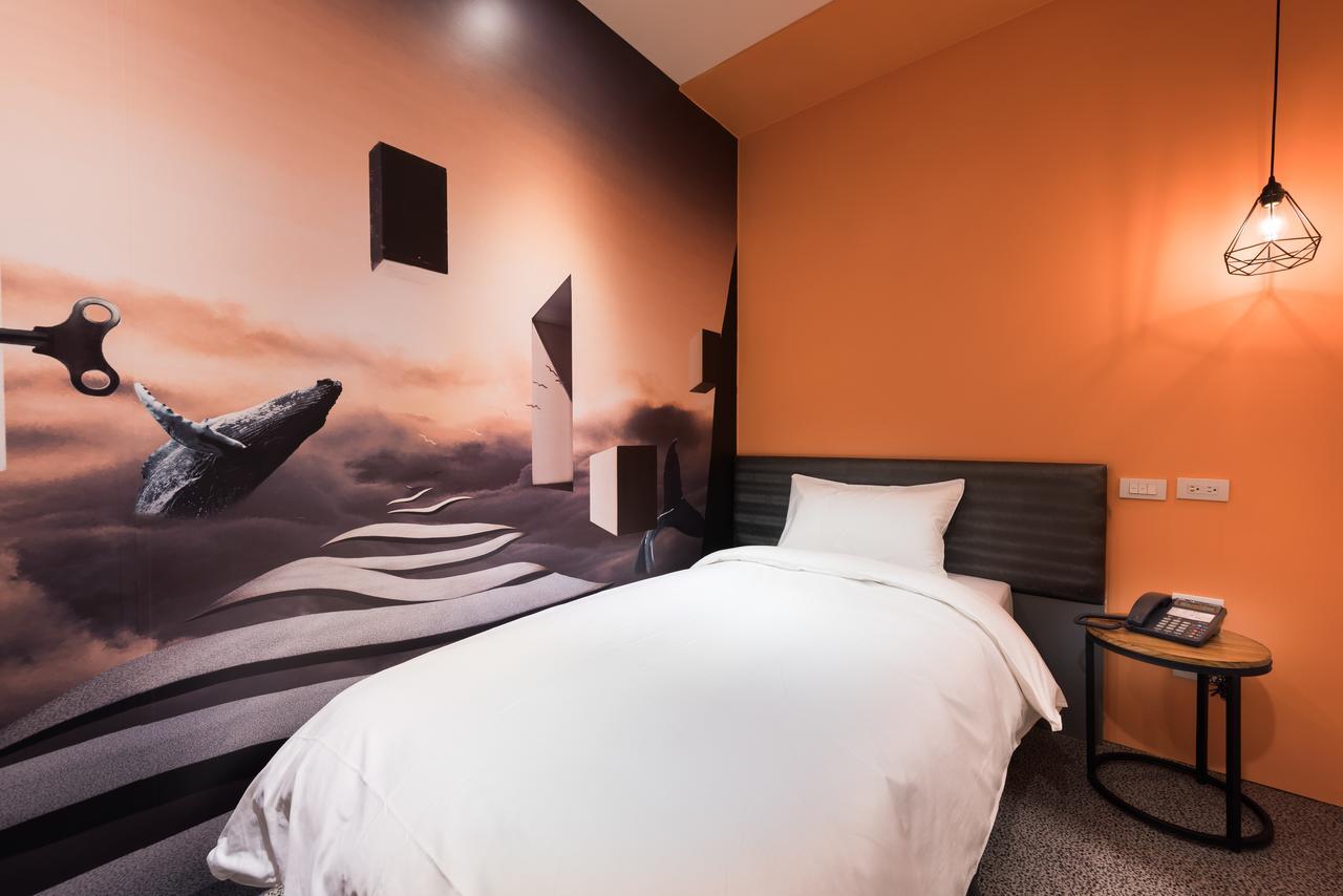 Hotel Half Taichung Esterno foto