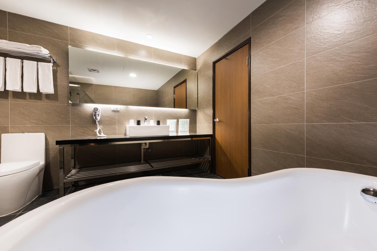 Hotel Half Taichung Esterno foto