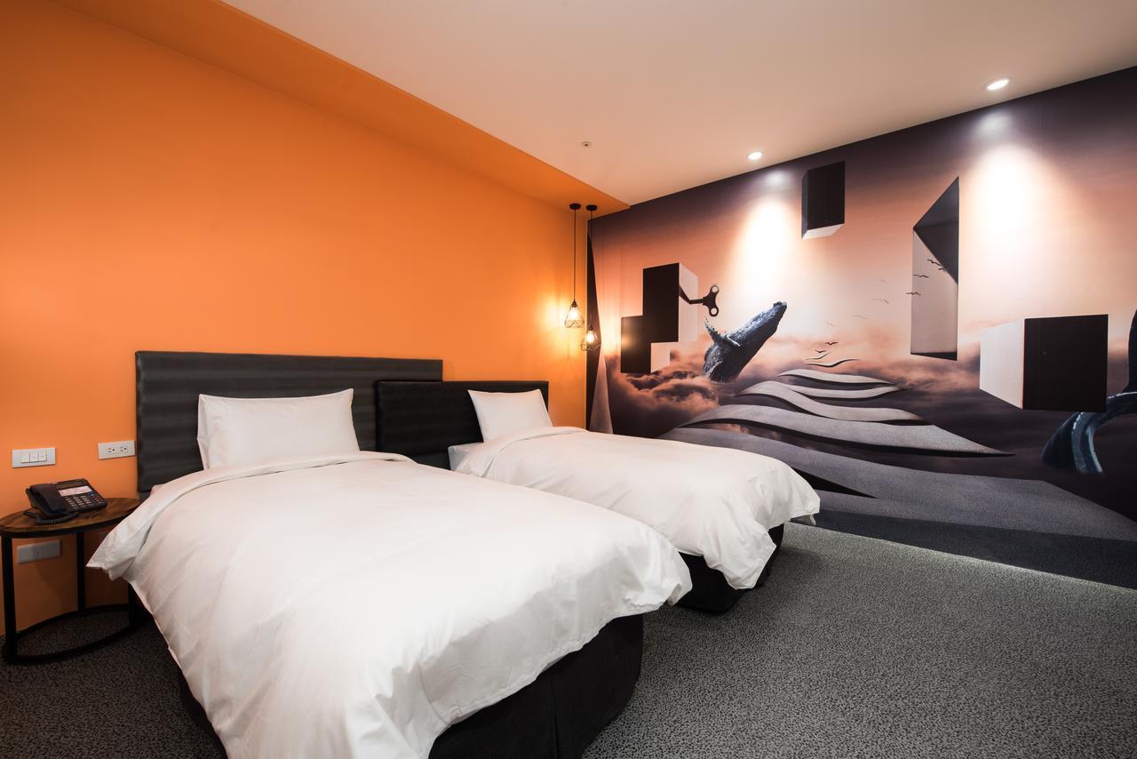 Hotel Half Taichung Esterno foto