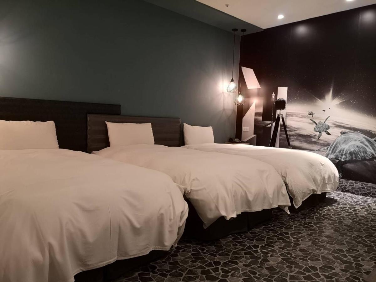 Hotel Half Taichung Esterno foto